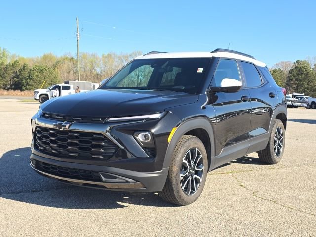 Used 2024 Chevrolet TrailBlazer ACTIV w/ Driver Confidence Package image 1