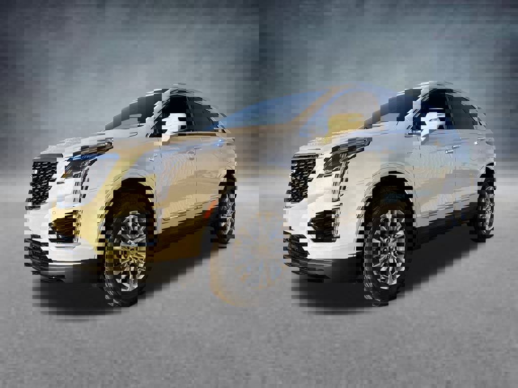 New 2026 Cadillac XT5 Luxury w/ LPO, Floor Liner Package image 3