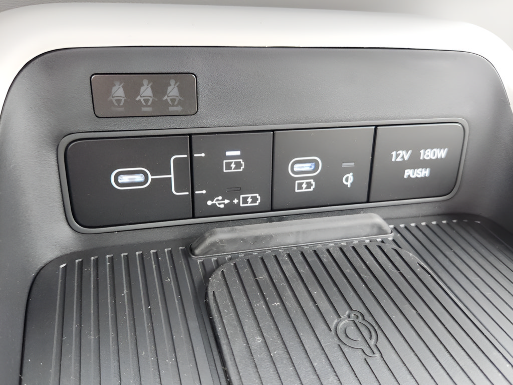 New 2026 Hyundai Kona SEL Sport AWD/4WD image 21