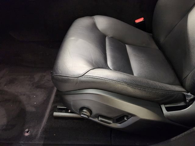 Used 2023 Volvo XC60 B5 Plus image 25