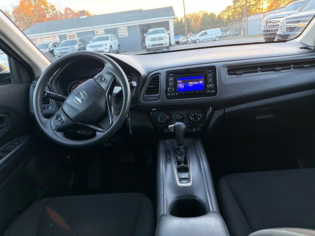 Used 2018 Honda HR-V LX image 16