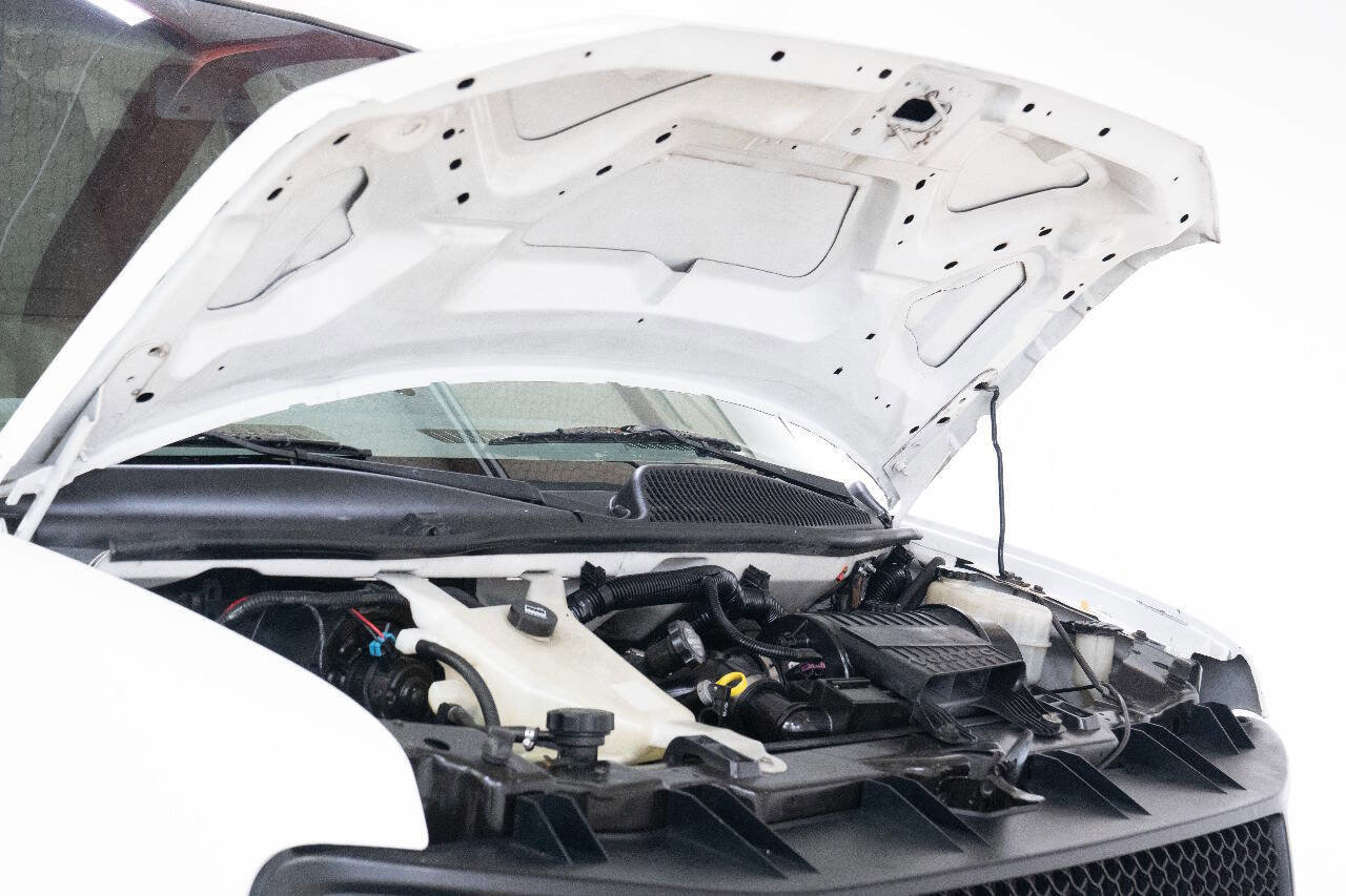 Used 2014 Chevrolet Express 3500 Extended RWD image 50