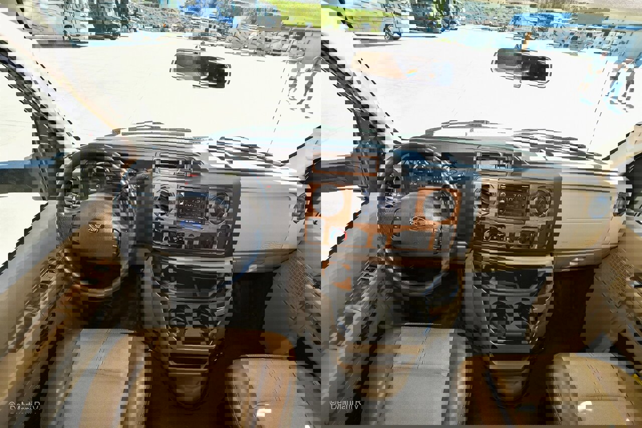 Used 2019 Ford E-450 and Econoline 450 Super Duty w/ Motorhome Prep Package image 12