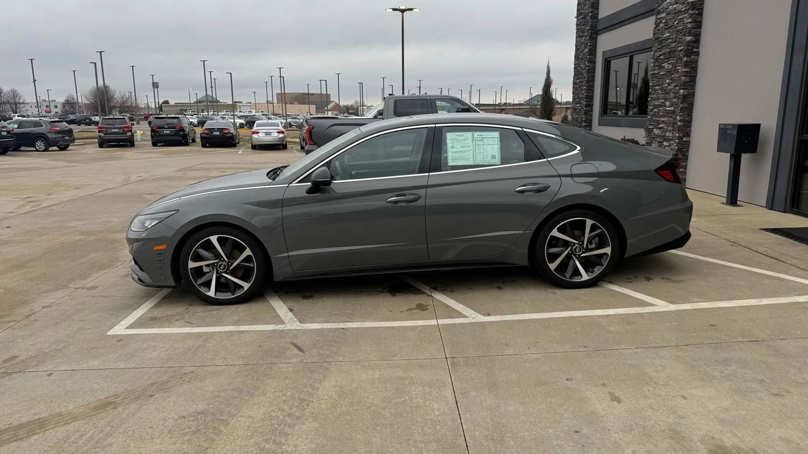 Used 2021 Hyundai Sonata SEL Plus w/ Cargo Package image 3