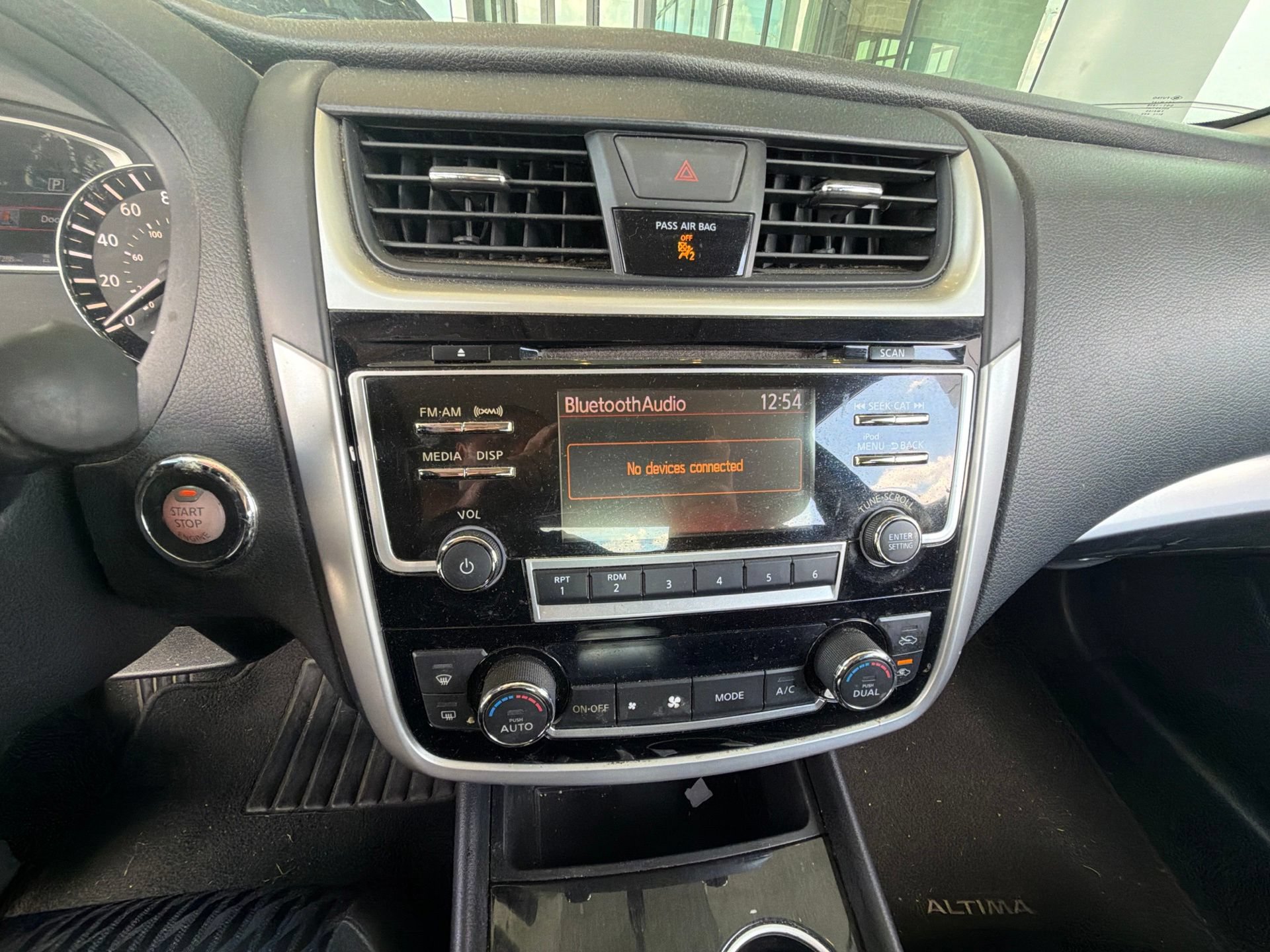 Used 2018 Nissan Altima 2.5 SV FWD image 14