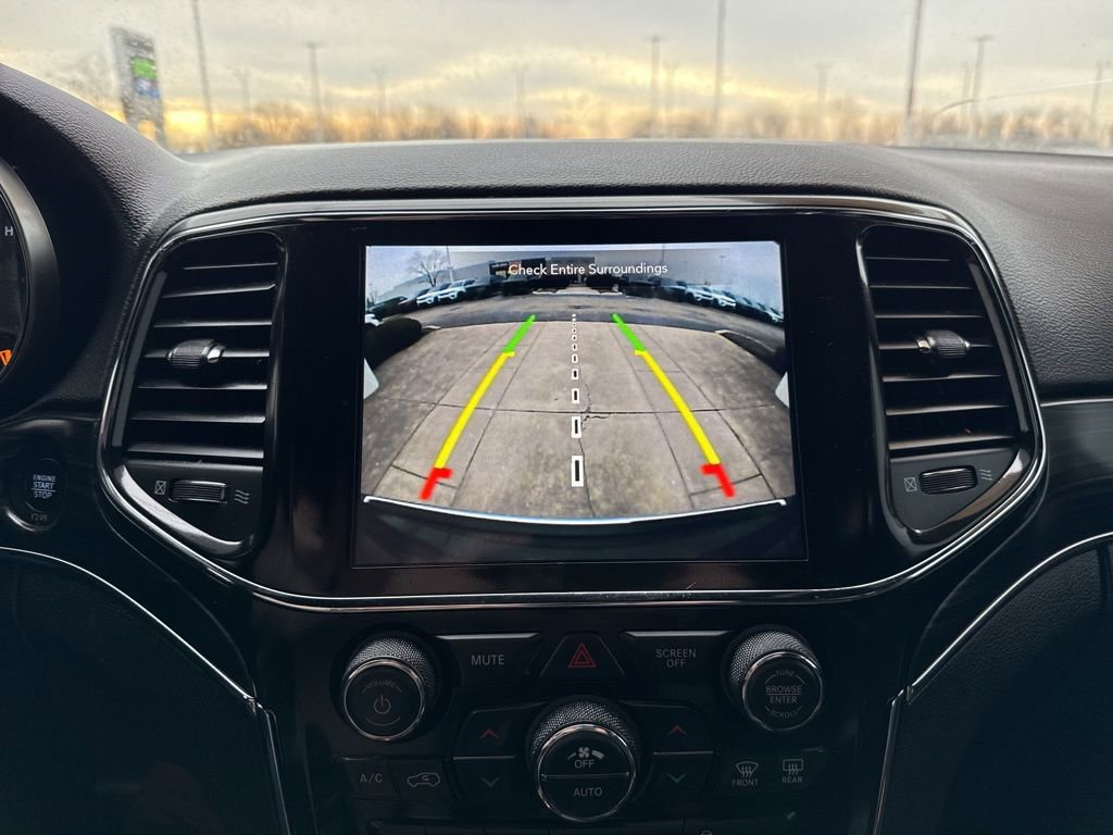 Used 2021 Jeep Grand Cherokee Limited w/ Luxury Group II image 17