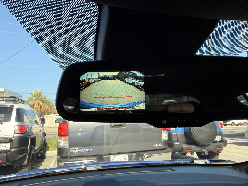 Used 2018 Toyota C-HR XLE FWD image 33