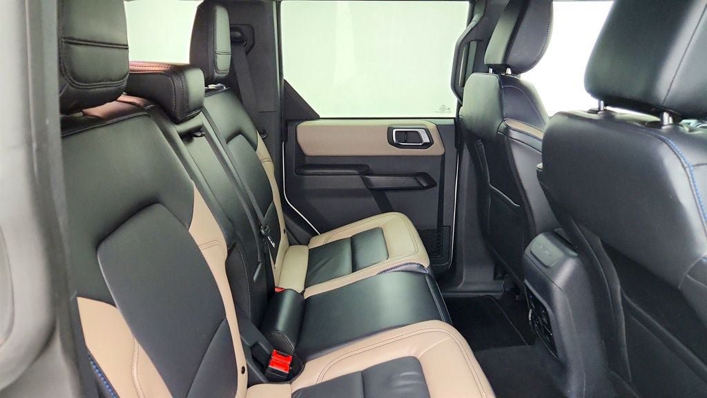 Used 2024 Ford Bronco Wildtrak AWD/4WD image 23