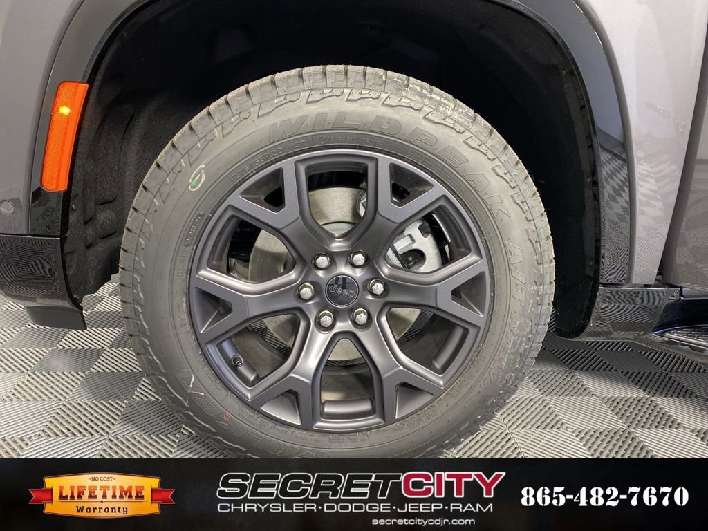 New 2026 Jeep Grand Wagoneer 4WD image 9