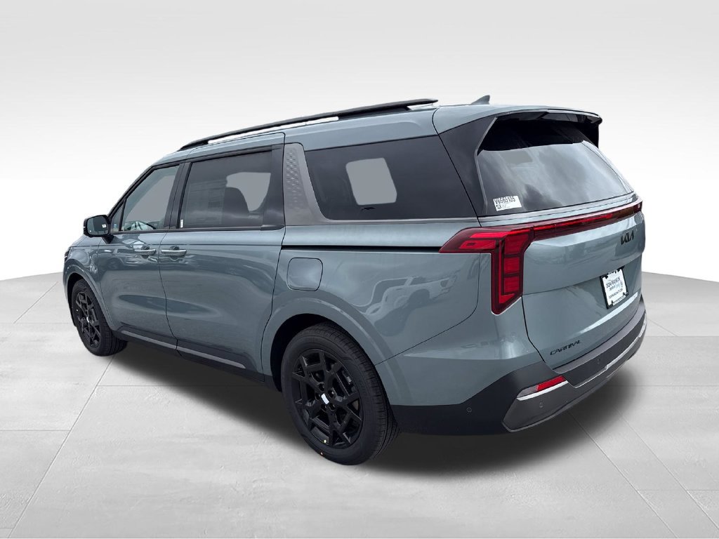 New 2027 Kia Carnival SX FWD image 3