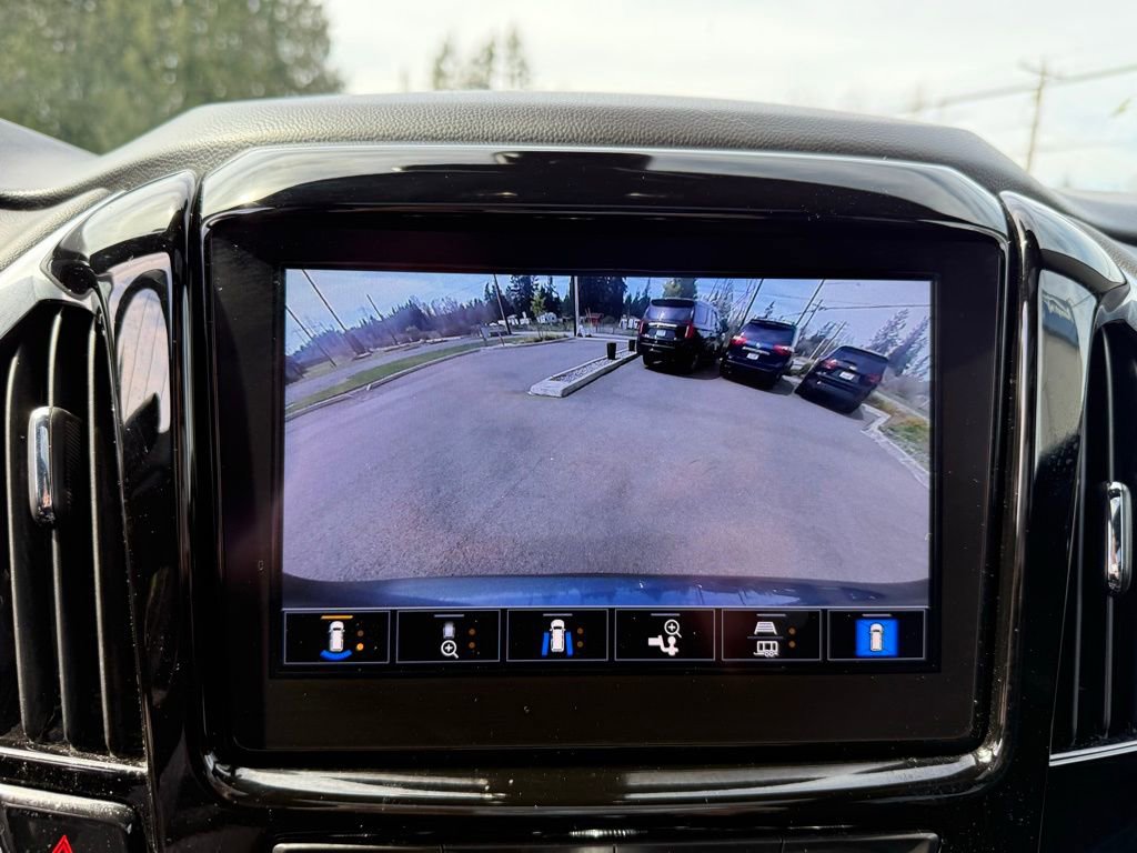 Used 2023 Chevrolet Traverse Premier w/ Redline Edition image 25