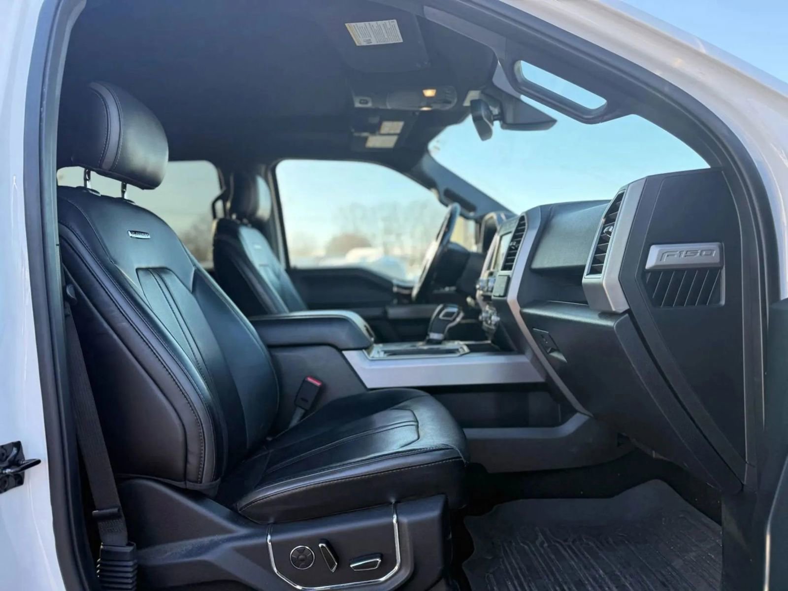 Used 2017 Ford F150 Platinum w/ Equipment Group 701A Luxury image 29