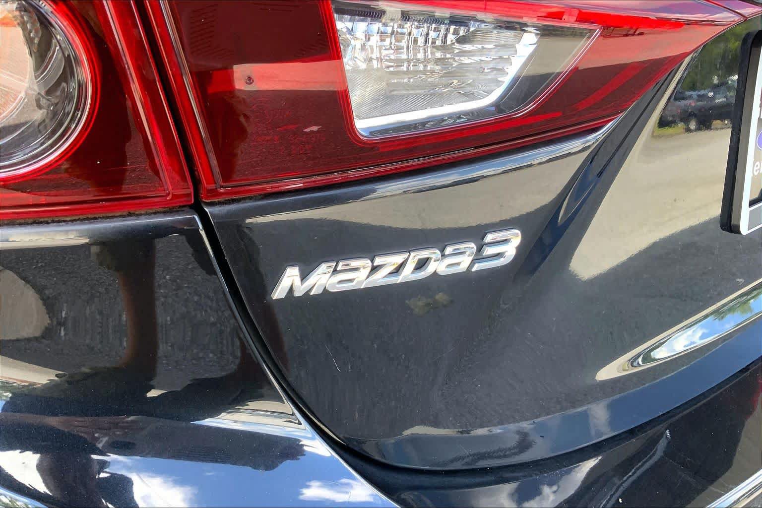 Used 2018 MAZDA MAZDA3 Sport FWD image 30