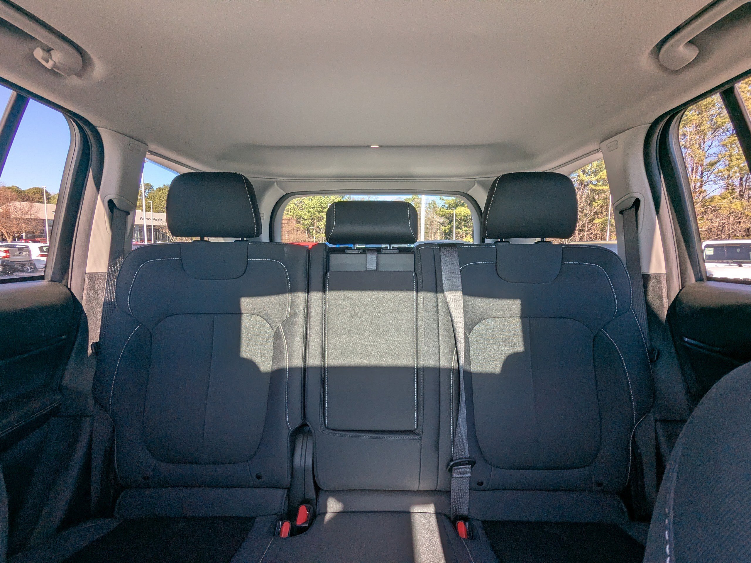 Certified 2023 Jeep Grand Cherokee Laredo X image 9