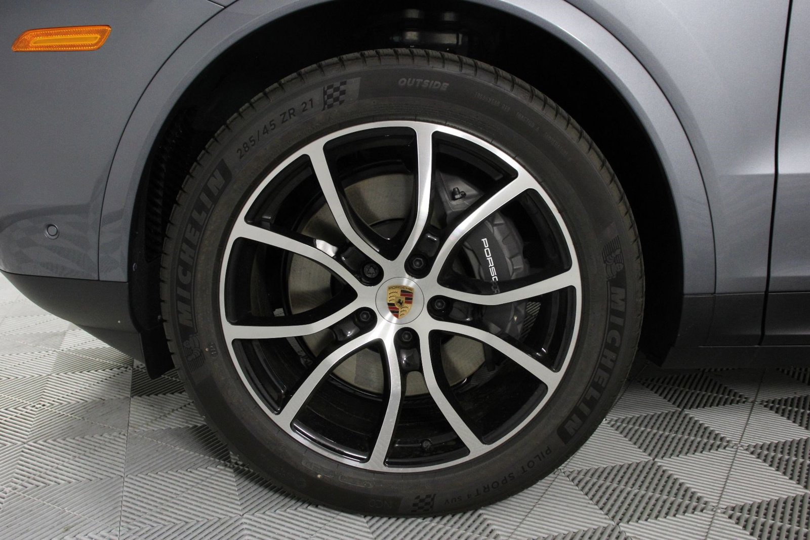 New 2026 Porsche Cayenne AWD/4WD image 16
