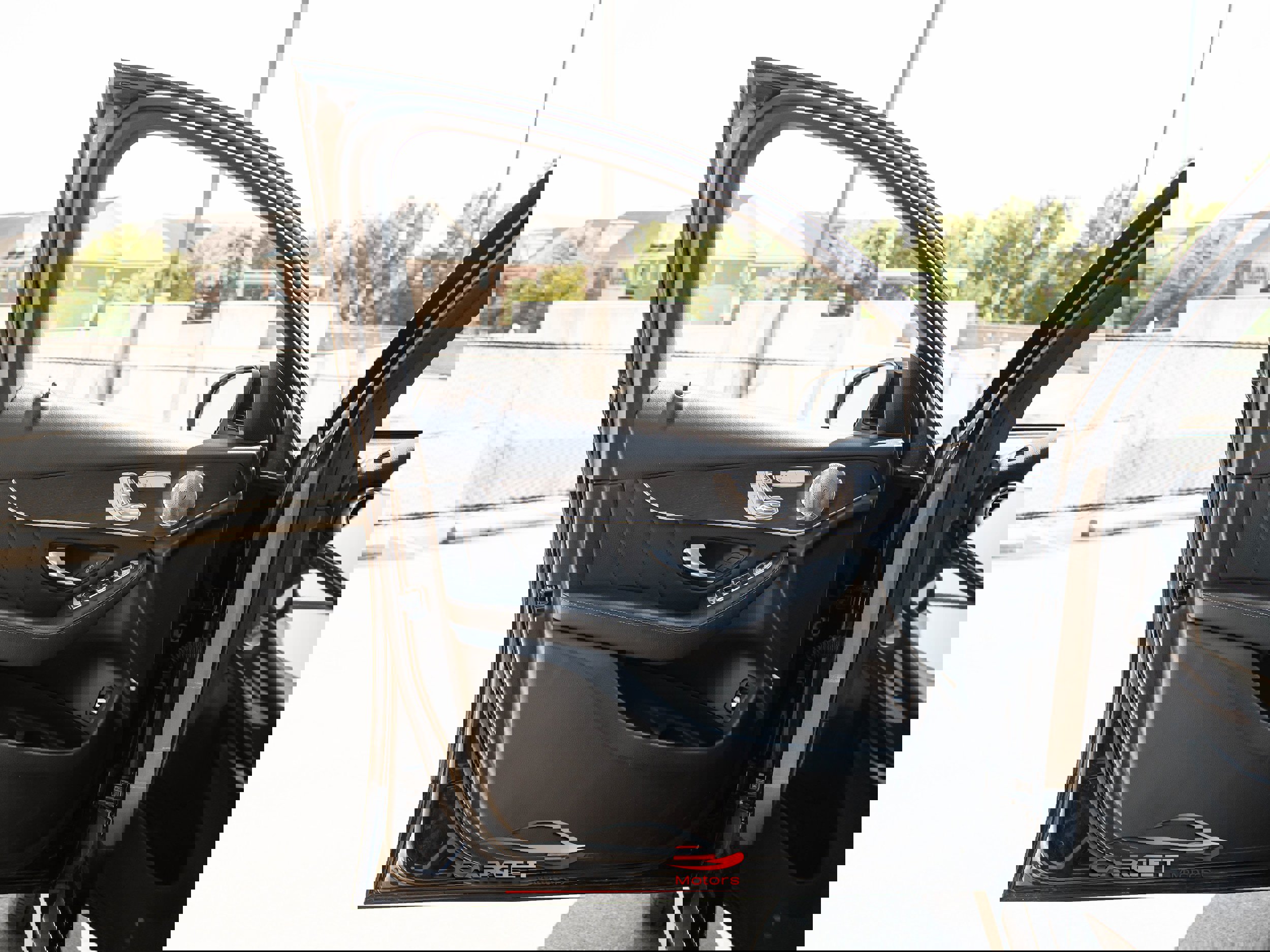 Used 2020 Mercedes-Benz GLC 300 4MATIC Coupe image 40