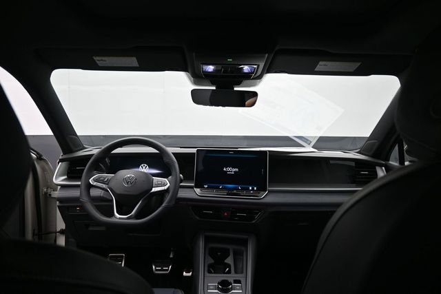 New 2026 Volkswagen Tiguan SE R-Line AWD/4WD image 10