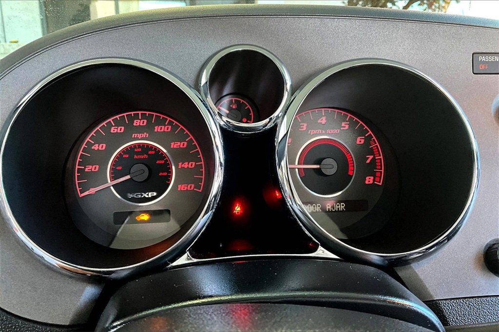 Used 2008 Pontiac Solstice GXP w/ Premium Package image 2