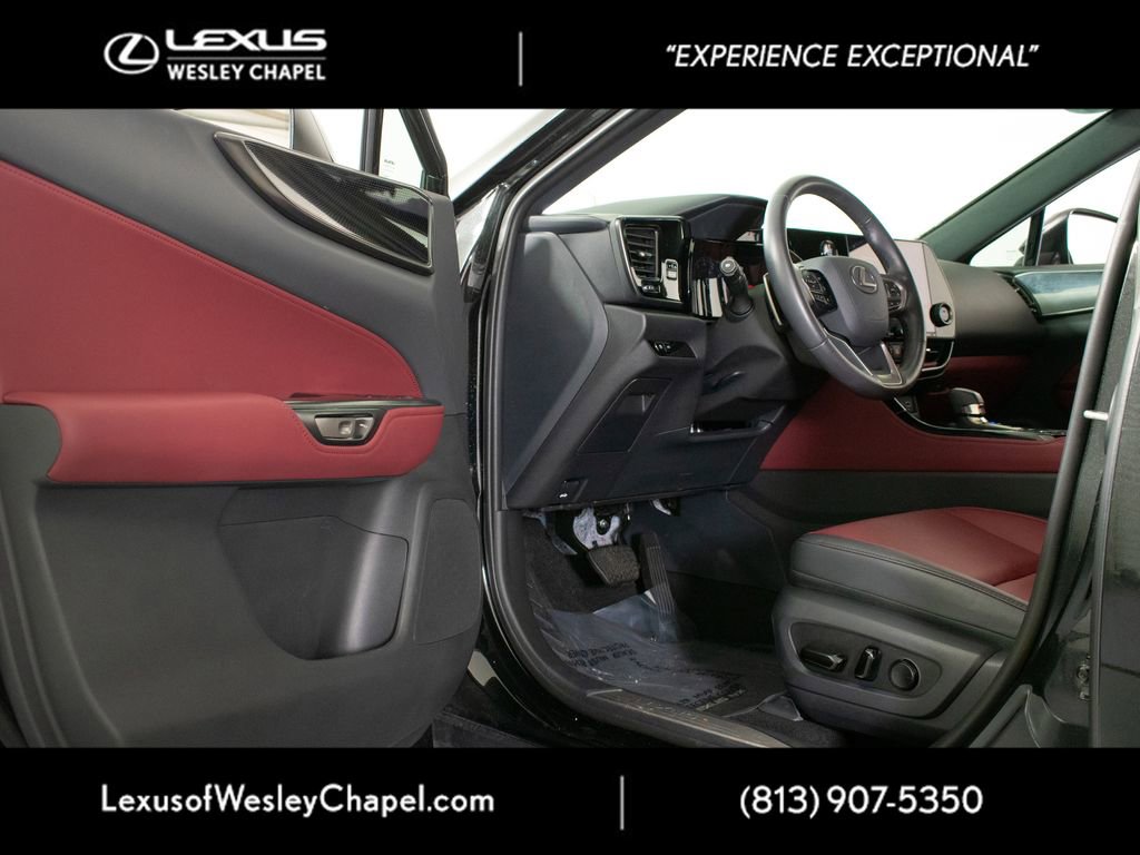 Used 2025 Lexus NX 250 FWD w/ Accessory Package (Z1) image 20