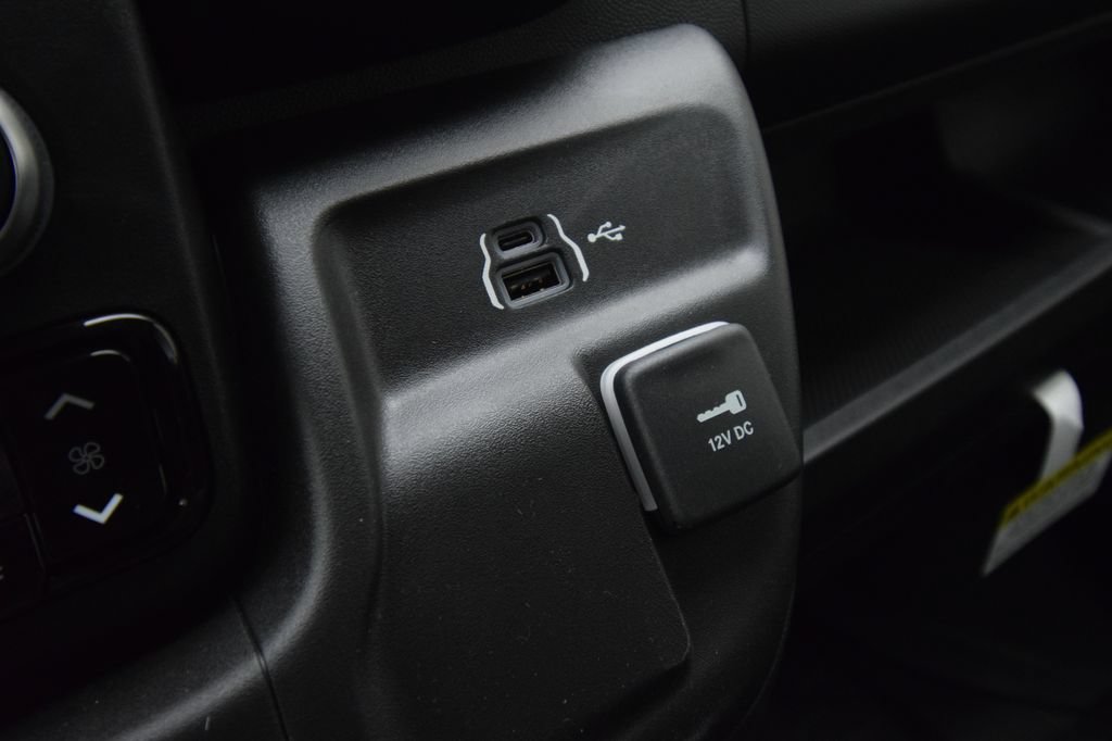 New 2026 RAM ProMaster 3500 w/ Convenience Group FWD image 23