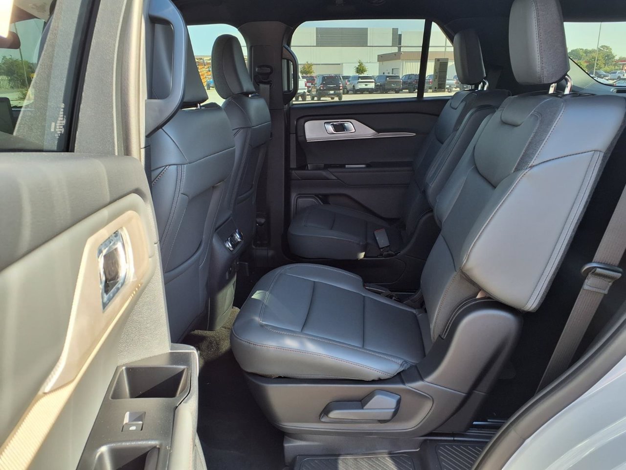 New 2027 Ford Explorer Active w/ Active Comfort Package RWD image 19