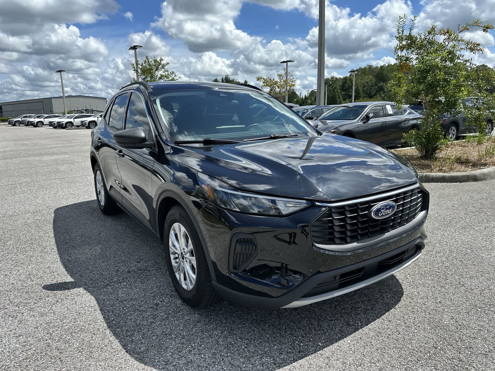 Used 2023 Ford Escape Active w/ Tech Pack #1 FWD image 11