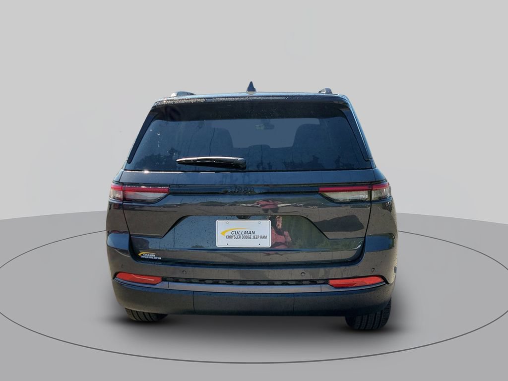 New 2026 Jeep Grand Cherokee Limited w/ Limited Altitude Package RWD image 4