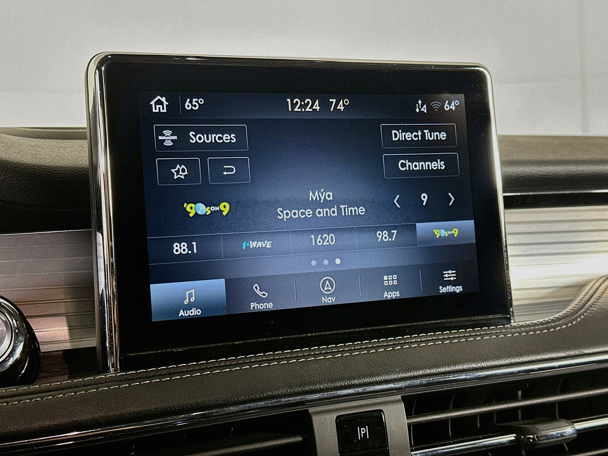 Used 2021 Lincoln Corsair AWD w/ Equipment Group 101A image 21
