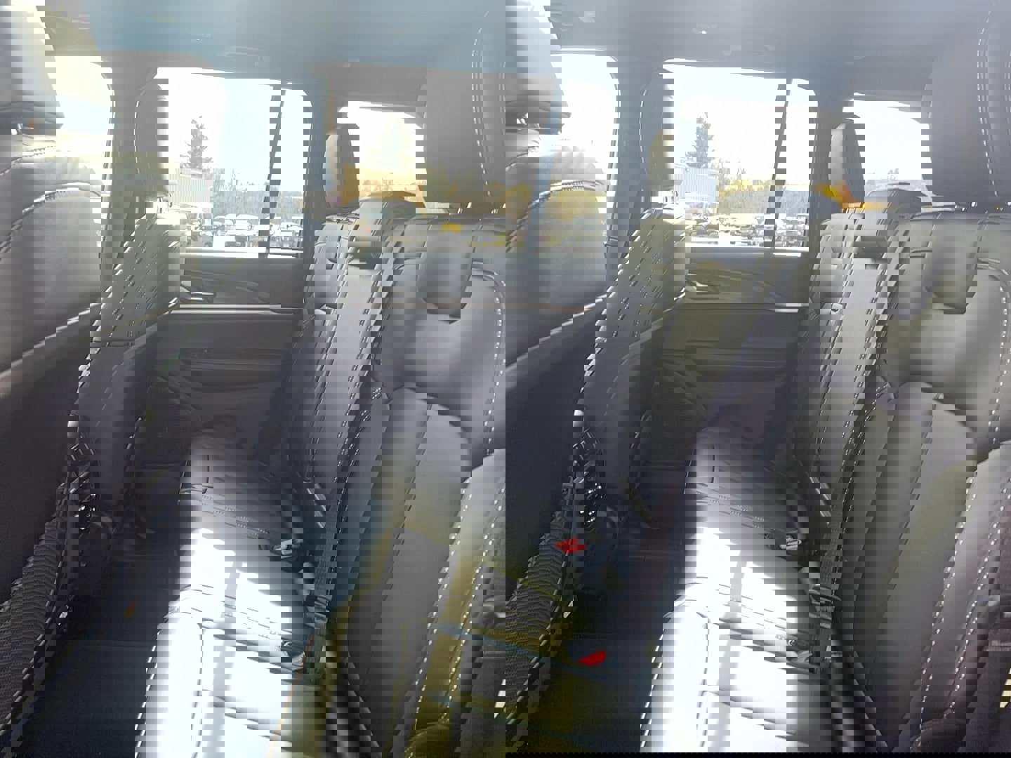 New 2025 Jeep Grand Cherokee Limited w/ Black Appearance Package image 9