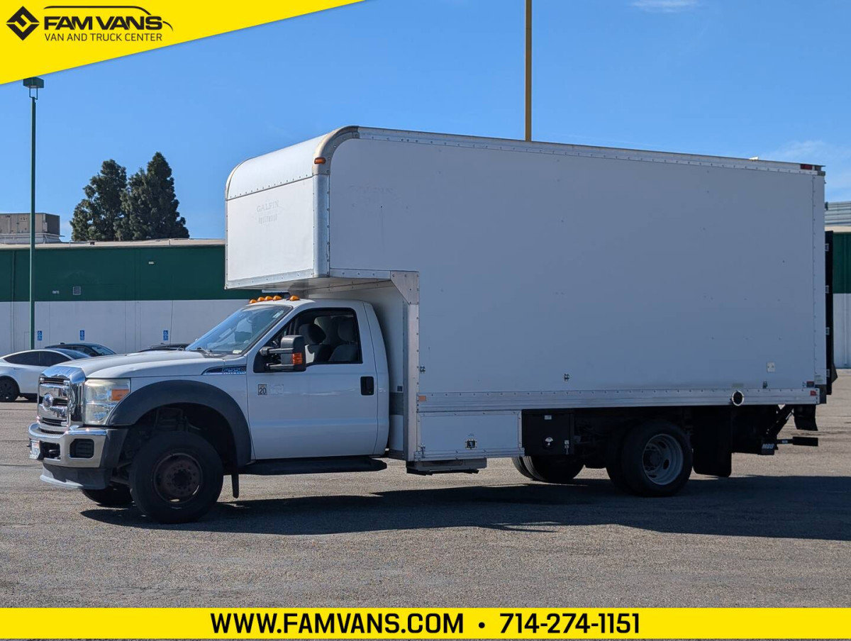 Used 2015 Ford F550 2WD Regular Cab Super Duty image 3