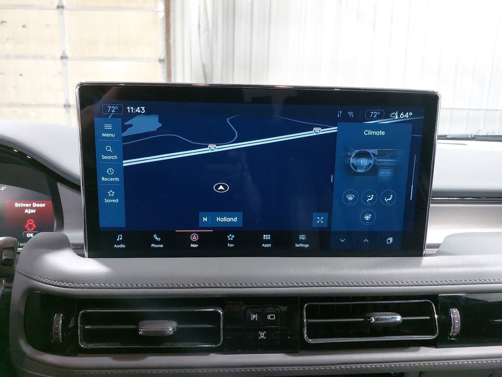 Used 2022 Lincoln Nautilus Reserve image 24