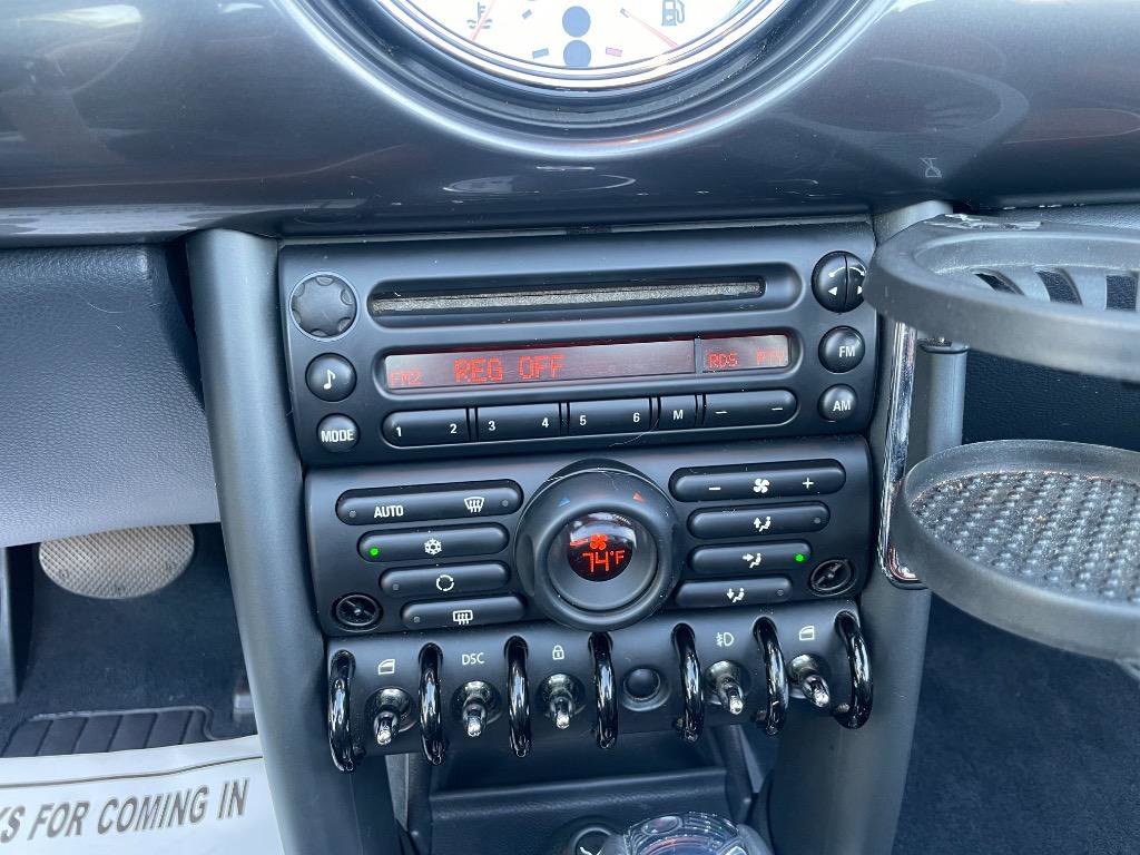 Used 2008 MINI Cooper Convertible w/ Sidewalk Pkg image 19