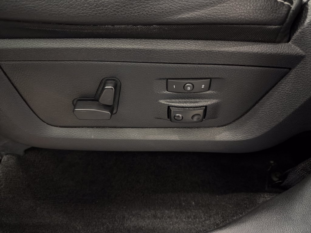 Used 2017 RAM 1500 Laramie w/ Convenience Group AWD/4WD image 29