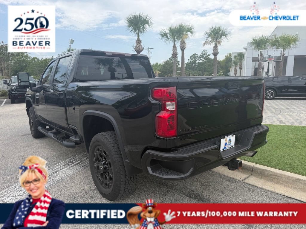 Used 2023 Chevrolet Silverado 2500 LT w/ Midnight Edition AWD/4WD image 6
