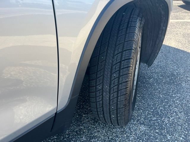 Used 2018 Chevrolet Trax LT w/ LT Convenience Package FWD image 13