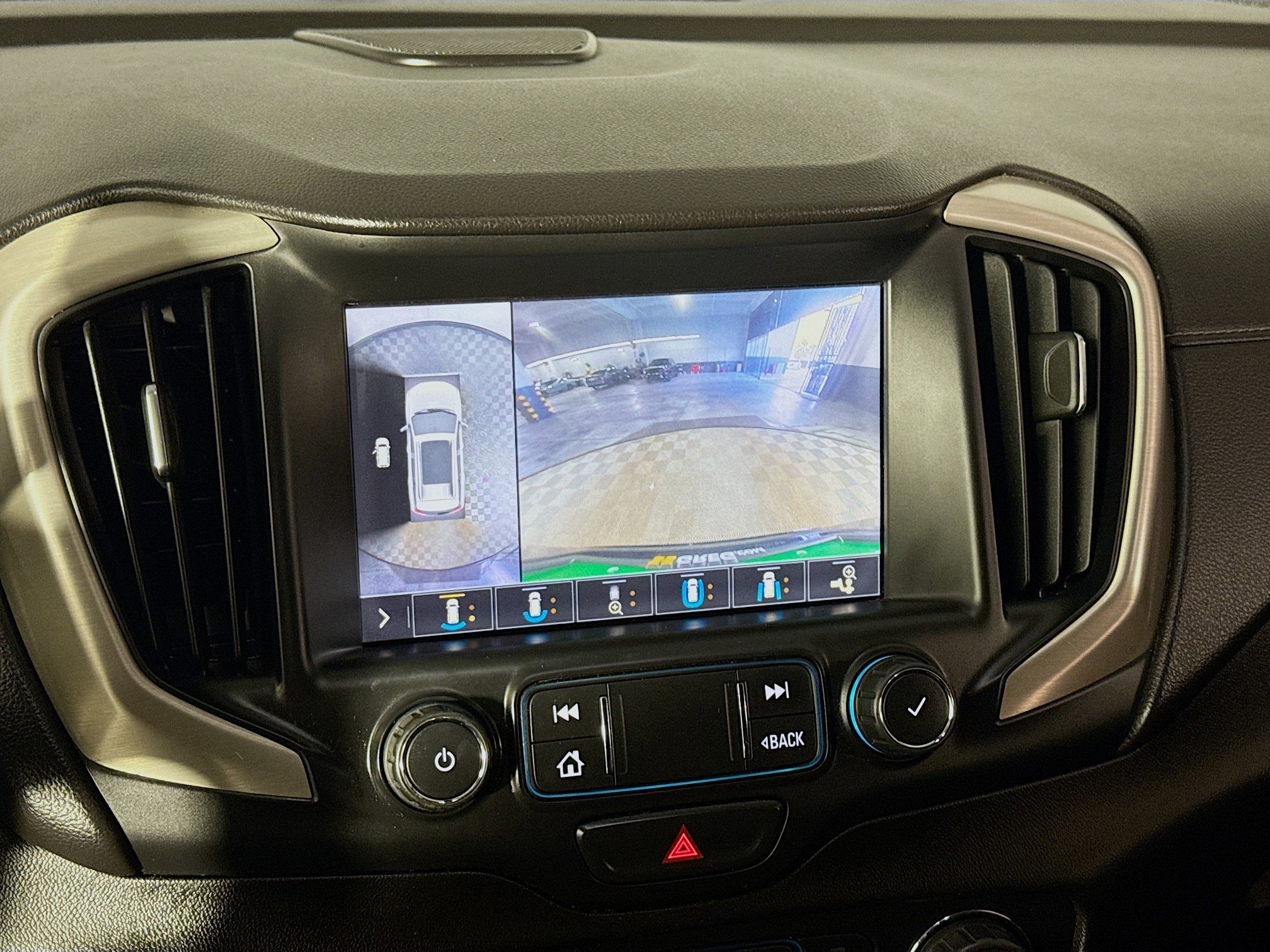 Used 2019 GMC Terrain Denali w/ Advanced Safety Package image 19