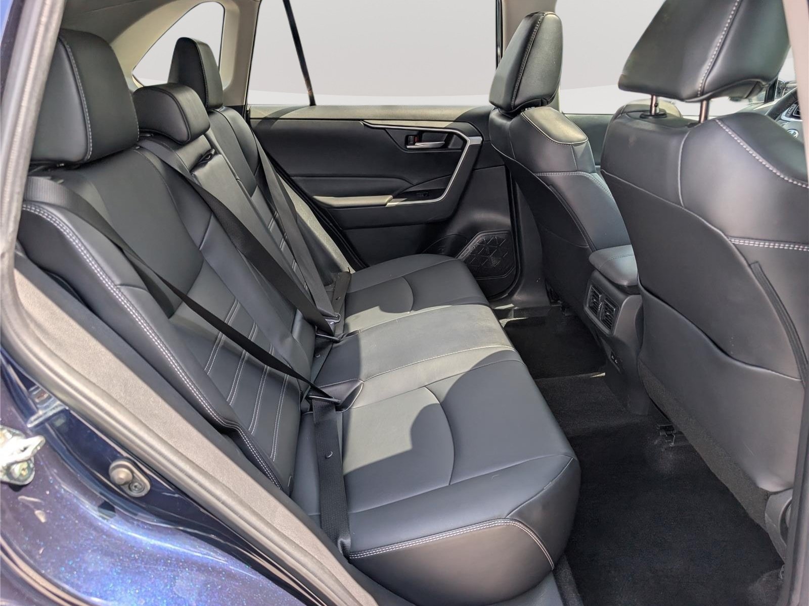 Used 2023 Toyota RAV4 XLE Premium AWD/4WD image 13