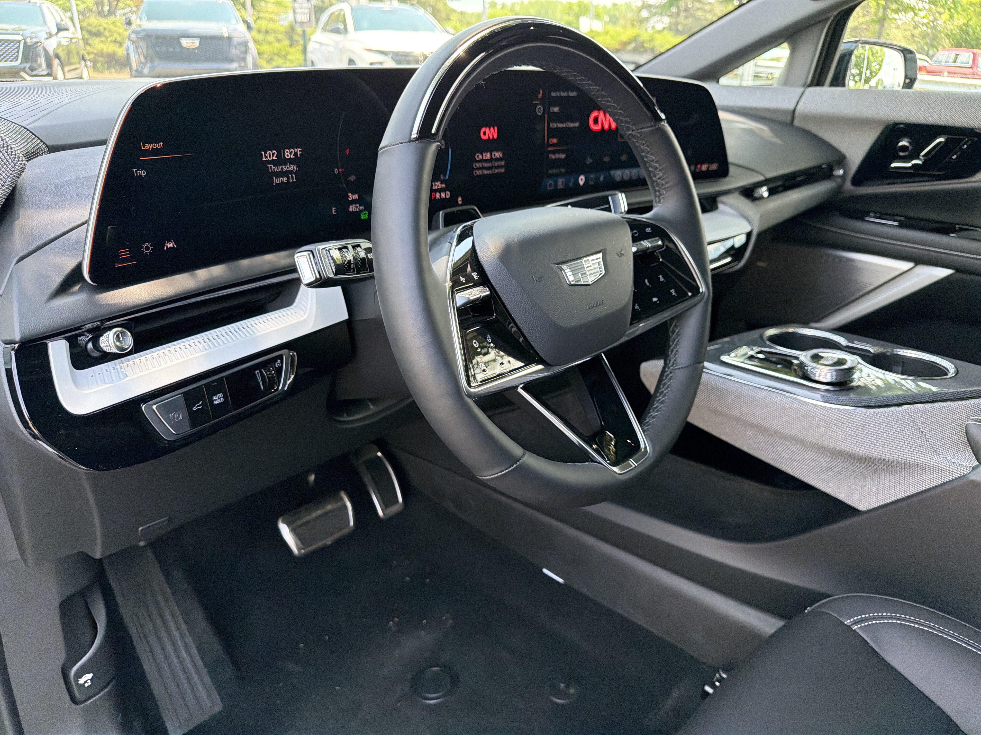 Used 2025 Cadillac Optiq Luxury 1 AWD/4WD image 24
