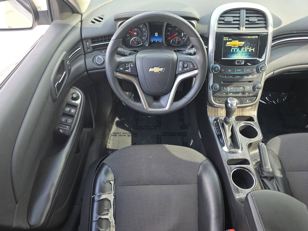 Used 2015 Chevrolet Malibu LT w/ Power Convenience Package FWD image 2