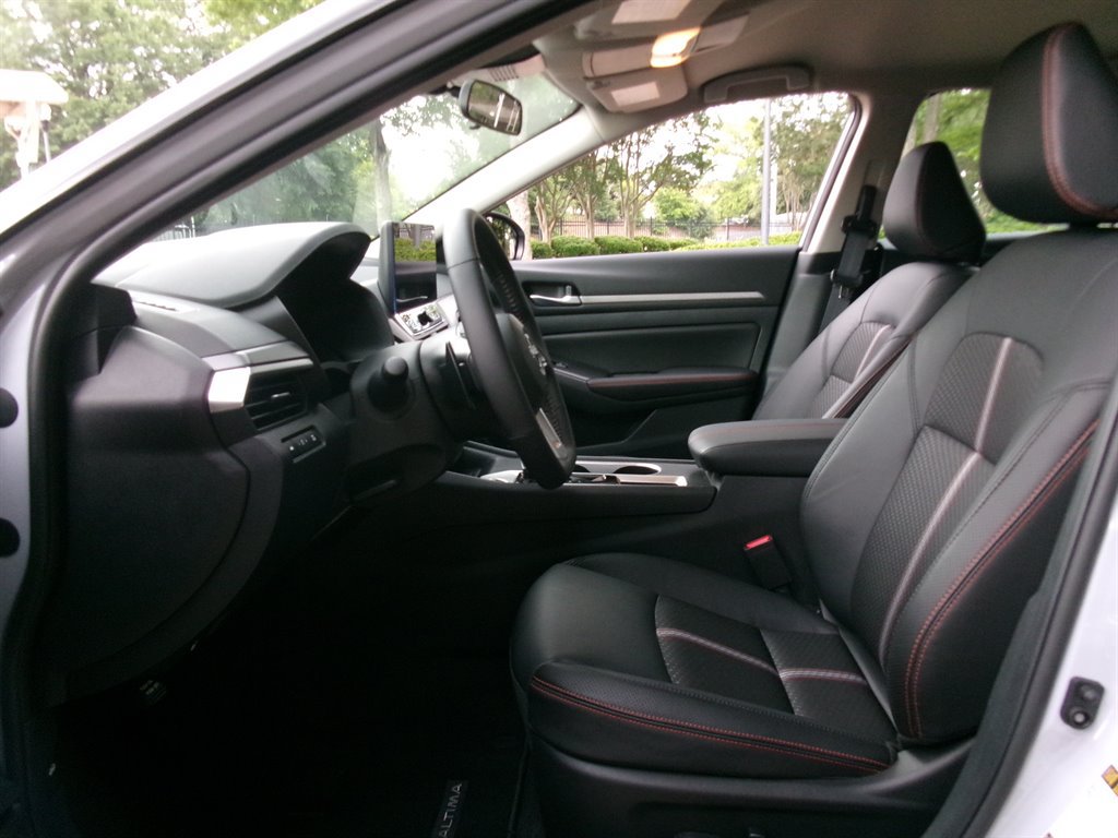 Used 2026 Nissan Altima 2.5 SR FWD image 10
