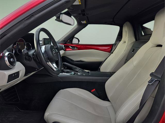 Used 2021 MAZDA MX-5 Miata RF Grand Touring image 16