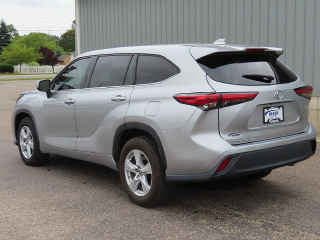 Used 2021 Toyota Highlander L FWD image 9
