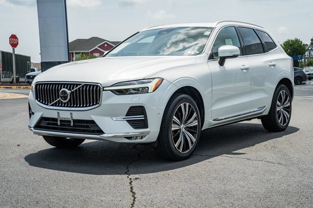 Certified 2023 Volvo XC60 B5 Plus w/ Climate Package AWD/4WD image 3