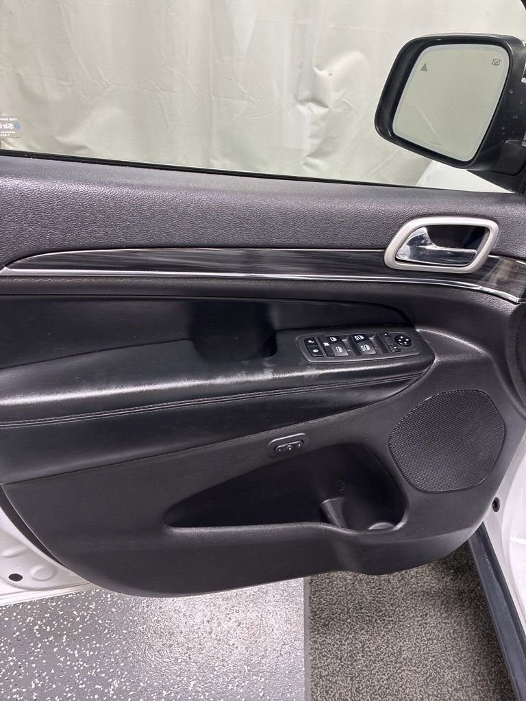 Used 2019 Jeep Grand Cherokee Limited image 13