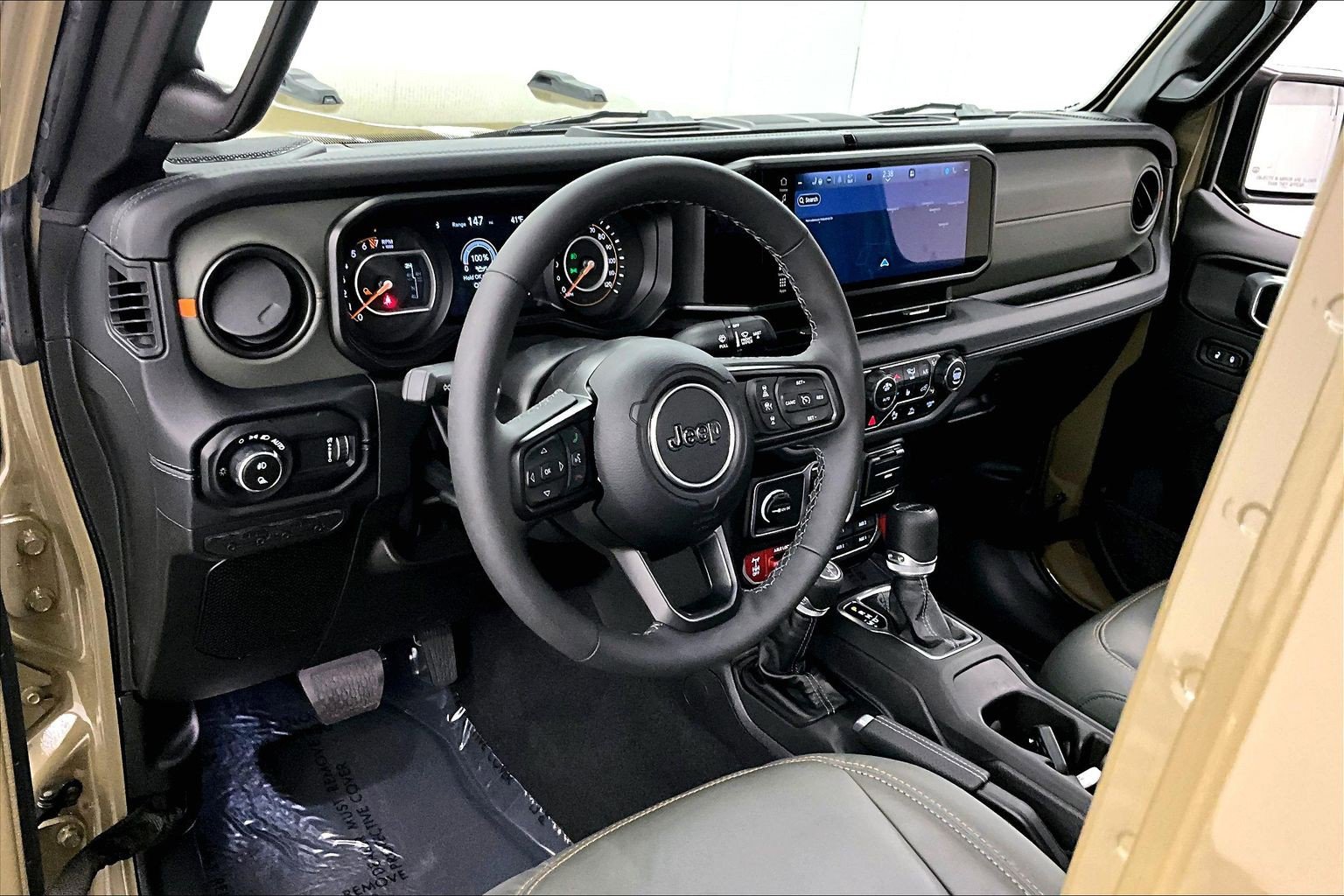 Used 2025 Jeep Gladiator Mojave AWD/4WD image 15