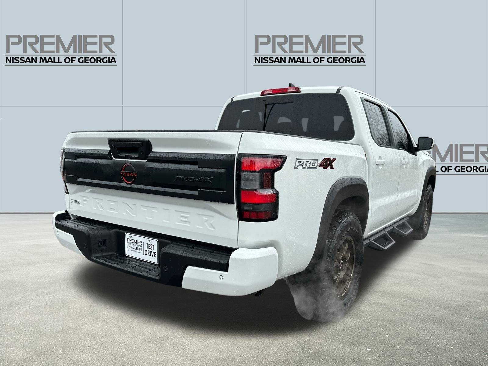 New 2025 Nissan Frontier PRO-4X AWD/4WD image 5