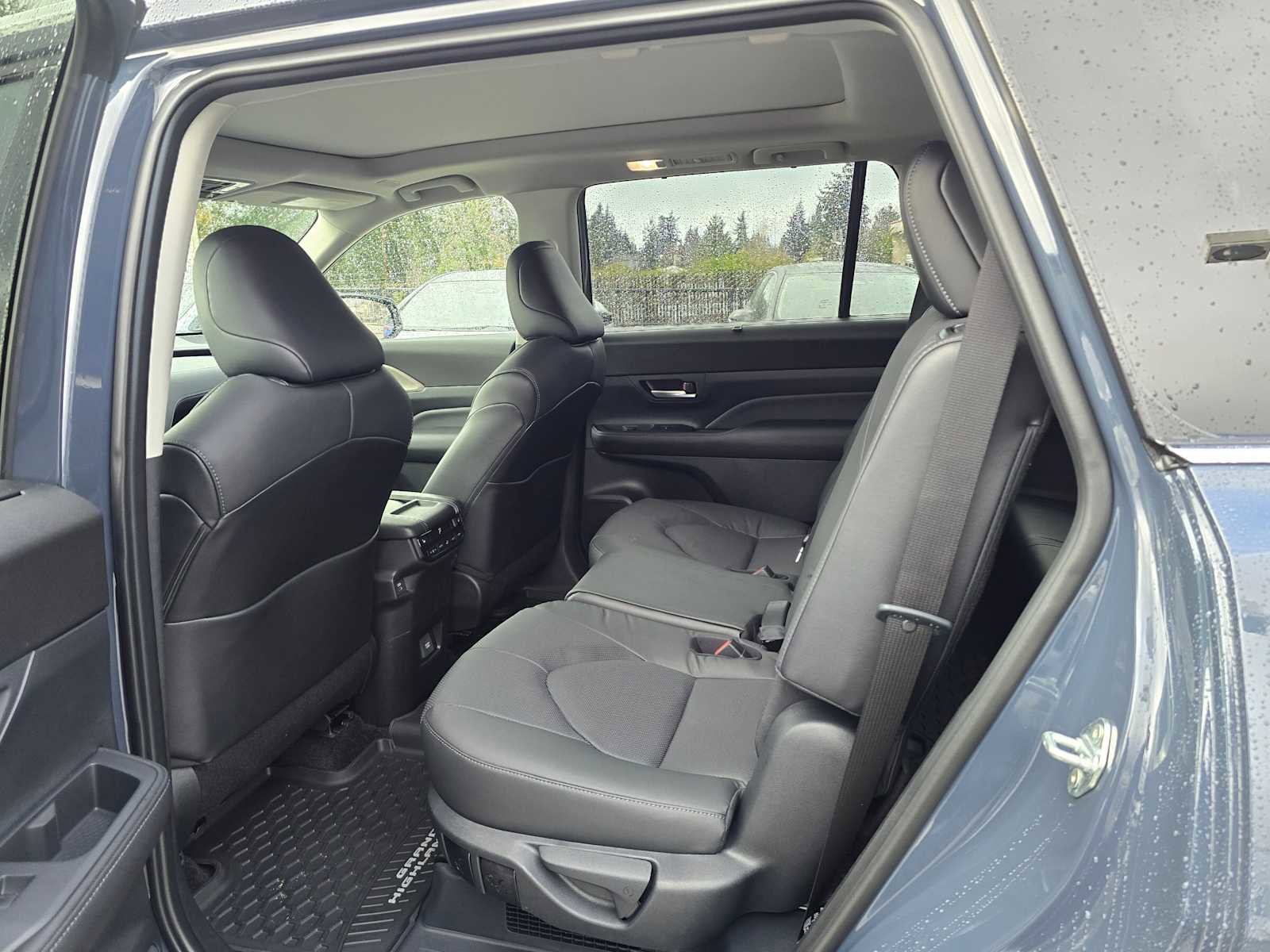 Used 2025 Toyota Grand Highlander Limited image 20