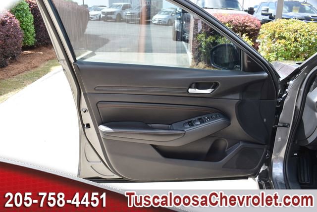 Used 2019 Nissan Altima 2.5 SR w/ SR Premium Package FWD image 15