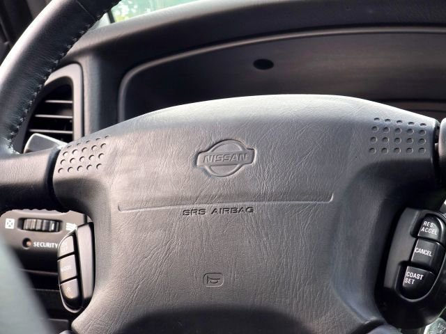 Used 2001 Nissan Pathfinder SE image 13