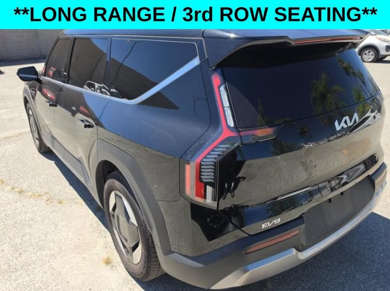 Used 2024 Kia EV9 Light Long Range RWD image 2